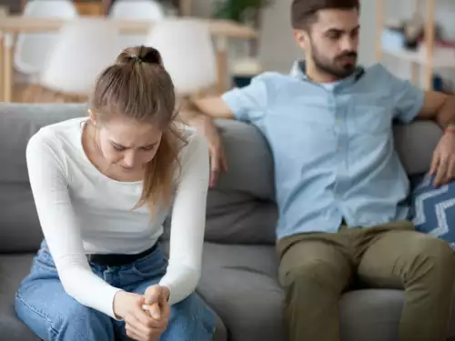 9-things-men-do-once-they-lose-interest-in-the-relationship