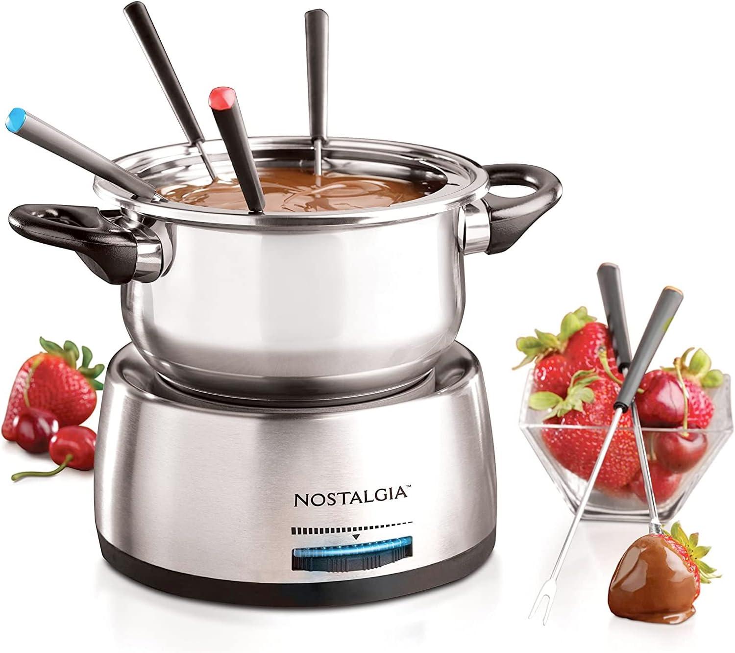 Exploring the Nostalgia 6-Cup Electric Fondue Pot Set: A Review